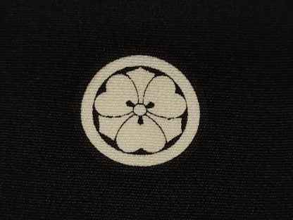 平和屋着物■豪華黒留袖　駒刺繍　御所車流水草花文　金彩　正絹　逸品　CABH9265ev