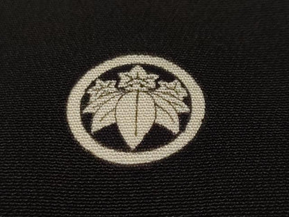 平和屋着物■豪華黒留袖　尾長鳥枝松文　暈し染め　金彩　正絹　逸品　CABH9329ev