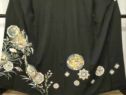 平和屋着物■豪華黒留袖　駒刺繍　絵皿鴛鴦文　白鷺草花文　金彩　正絹　逸品　CABH9562ev