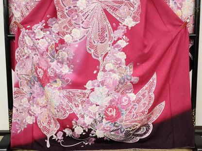 平和屋着物●豪華振袖　花蝶文　ラインストーン　暈し染め　銀通し地　正絹　逸品　CABH9741ut