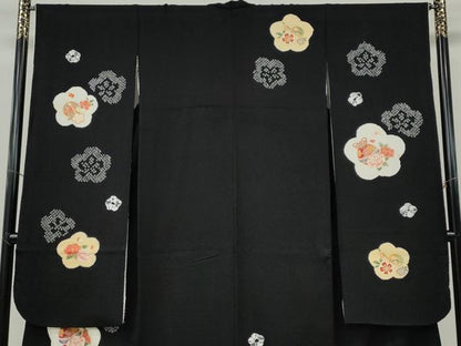 平和屋着物●豪華振袖　絞り　櫛　簪　鈴　舞花文　黒地　金彩　正絹　逸品　CABH9793ut