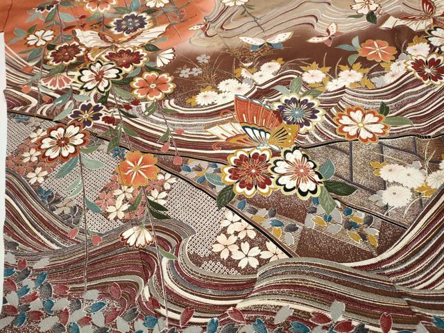 平和屋着物●豪華振袖　駒刺繍　花蝶文　暈し染め　金彩　正絹　逸品　CABH9844ut