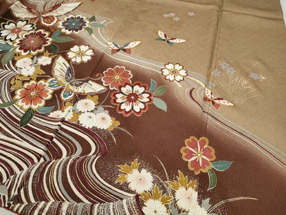 平和屋着物●豪華振袖　駒刺繍　花蝶文　暈し染め　金彩　正絹　逸品　CABH9844ut