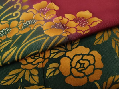 平和屋着物●豪華振袖　花蝶文　暈し染め　金彩　正絹　逸品　CABH9896ut