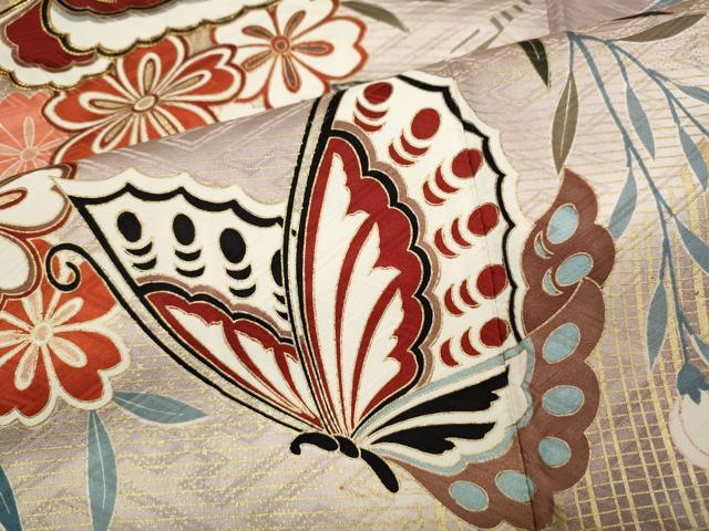 平和屋着物●谷崎潤一郎の世界　振袖　駒刺繍　舞蝶枝垂れ花文　暈し染め　金彩　正絹　逸品　CABH9921ut