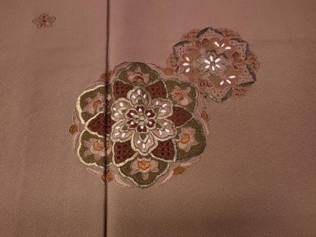 平和屋着物●中国三大刺繍　スワトウ刺繍　総刺繍　訪問着　正倉院花文　暈し染め　金糸　正絹　逸品　CABH9939ut