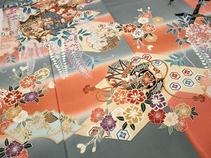 平和屋着物●豪華振袖　駒刺繍　糸巻き鼓花文　暈し染め　金彩　正絹　逸品　CABH9953ut