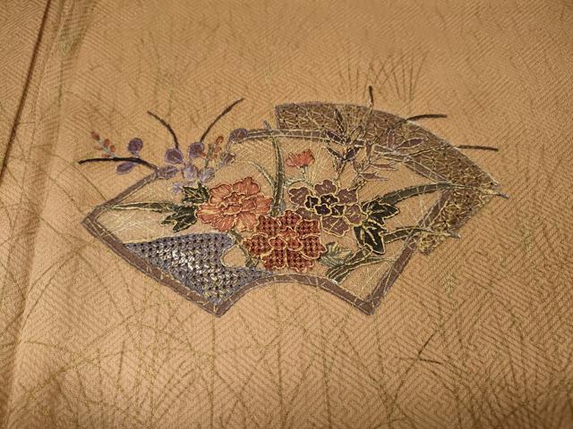 平和屋着物●中国三大刺繍　スワトウ刺繍　訪問着　地紙草花文　暈し染め　金彩　正絹　逸品　未使用　CABH9985ut