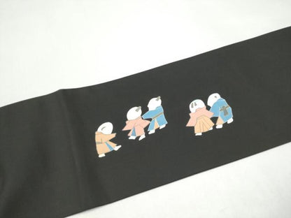 平和屋着物●塩瀬　九寸名古屋帯　人物文　黒地　金彩　正絹　逸品　CABI0195hy