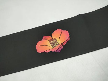 平和屋着物●塩瀬　九寸名古屋帯　作家物　ろうけつ染　舞花文　黒地　正絹　逸品　CABI0285hy