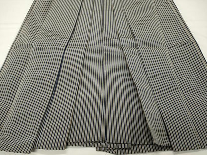 平和屋着物●男性　馬乗り袴　縞　正絹　逸品　CABI0451gh