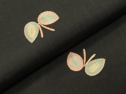 平和屋着物●本場縞大島紬　総刺繍　舞蝶文　正絹　逸品　CABI0487gh
