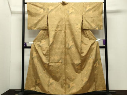 平和屋着物●上質な紬　舞蝶文　胴抜き仕立て　正絹　逸品　CABI0532gh