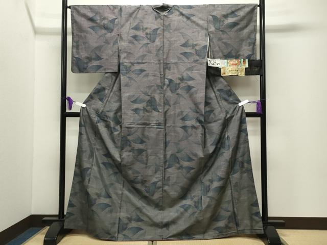 平和屋着物●本場大島紬　9マルキ　舞蝶文　久野織物謹製　証紙付き　正絹　逸品　CABI0548gh