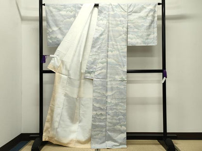 平和屋着物●本場大島紬　白大島　9マルキ　雲重ね亀甲文　正絹　逸品　CABI0558gh