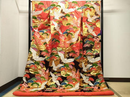 平和屋本店●色打掛　お引きずり　和装　婚礼　結婚式　花嫁　神社挙式　唐織　飛鶴梅松文　金糸　逸品　CABI0562gh