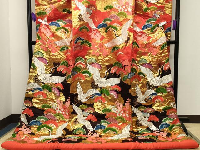 平和屋本店●色打掛　お引きずり　和装　婚礼　結婚式　花嫁　神社挙式　唐織　飛鶴梅松文　金糸　逸品　CABI0562gh