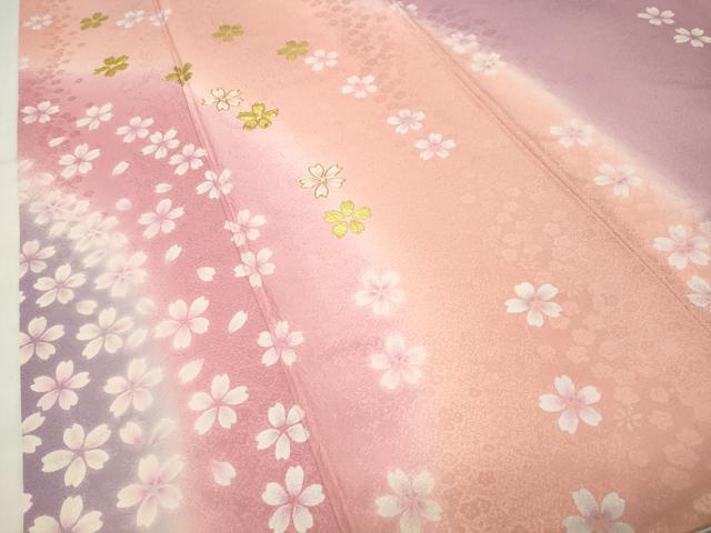 平和屋着物●豪華振袖　駒刺繍　舞桜文　暈し染め　金彩　正絹　逸品　CABI0596gh