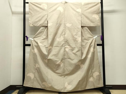 平和屋着物●本場大島紬　白大島　160亀甲　雪輪重ね文　正絹　逸品　CABI0613gh