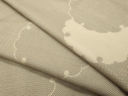 平和屋着物●本場大島紬　白大島　160亀甲　雪輪重ね文　正絹　逸品　CABI0613gh