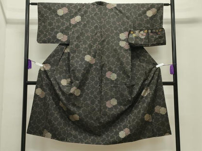 平和屋着物●本場大島紬　7マルキ　雪輪重ね文　加納別誂　反端付き　正絹　逸品　CABI0656gh