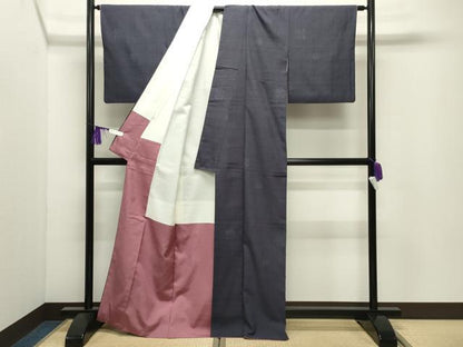 平和屋着物●本場結城紬　重要無形文化財　80亀甲　飛び亀甲柄　吉祥丸文　証紙付き　正絹　逸品　CABI0667gh