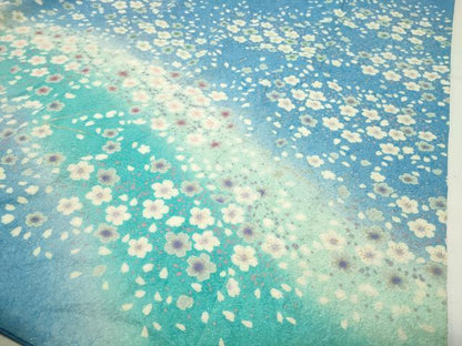 平和屋着物●豪華振袖　駒刺繍　舞桜文　暈し染め　金彩　金通し地　正絹　逸品　CABI0691gh