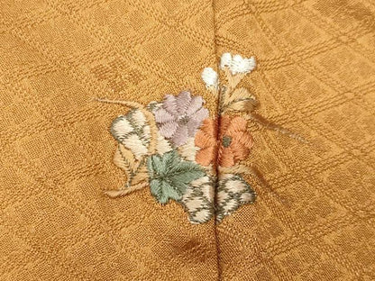 平和屋着物●上質な色無地　刺繍　ワンポイント　扇面花文　花菱地紋　金糸　正絹　逸品　CABI0734gh