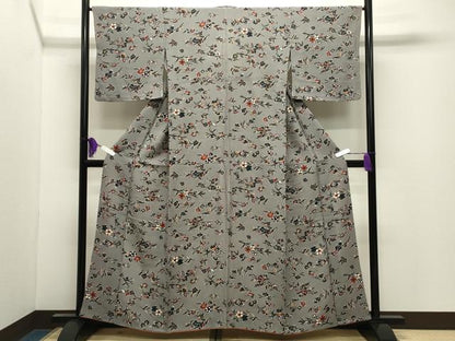 平和屋着物●上質な小紋　型染め　枝梅舞蝶文　鬼しぼ縮緬　背抜き仕立て　正絹　逸品　CABI0815gh