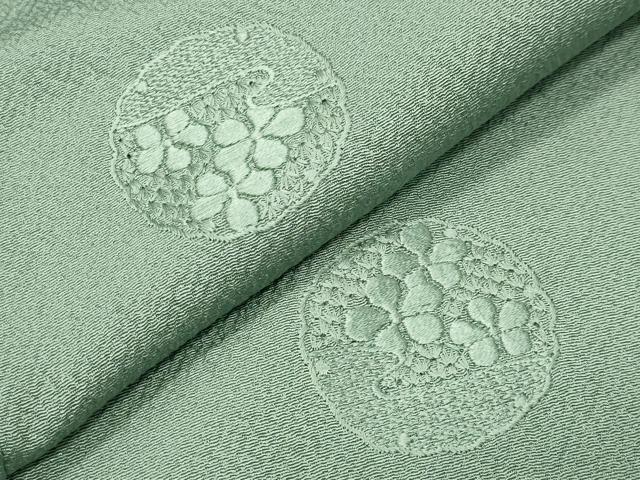 平和屋着物●中国三大刺繍　スワトウ刺繍　総刺繍　色無地　梅笹地紋　薄萌葱色　正絹　逸品　CABI0816gh