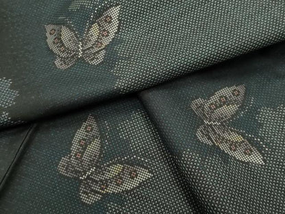 平和屋着物●本場大島紬　9マルキ　舞蝶文　正絹　逸品　CABI0824gh