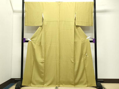 平和屋着物●上質な色無地　草木染　椿地紋　青朽葉色　鈴乃屋扱い　正絹　逸品　CABI0963gh