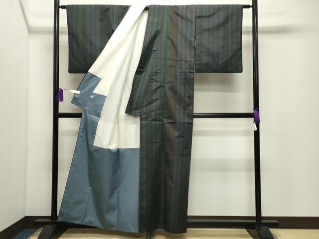 平和屋着物●都喜ヱ門　本場大島紬　泥染め　車輪梅格子　藤絹織物謹製　証紙付き　正絹　逸品　CABI1014gh