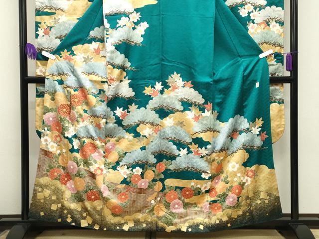 平和屋着物●十日町老舗ブランド　吉澤友禅　吾妻徳穂　振袖　駒刺繍　雲重ね松花文　金彩　正絹　逸品　CABI1057gh