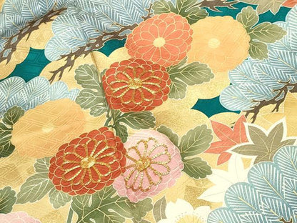 平和屋着物●十日町老舗ブランド　吉澤友禅　吾妻徳穂　振袖　駒刺繍　雲重ね松花文　金彩　正絹　逸品　CABI1057gh