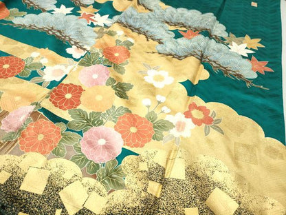 平和屋着物●十日町老舗ブランド　吉澤友禅　吾妻徳穂　振袖　駒刺繍　雲重ね松花文　金彩　正絹　逸品　CABI1057gh