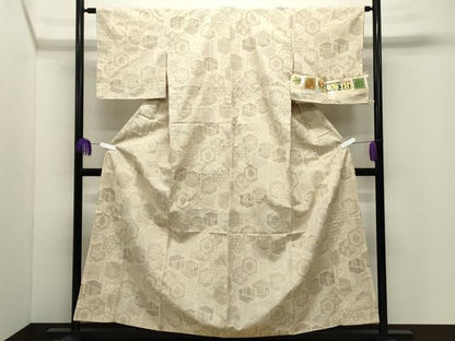 平和屋着物●本場真綿結城紬　100亀甲　亀甲重ね花文　証紙付き　正絹　逸品　未使用　CABI1100gh