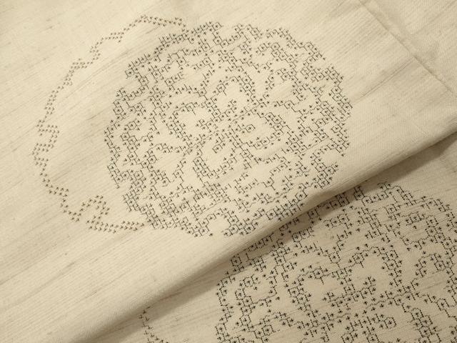 平和屋着物●結城紬　100亀甲　飛び亀甲柄　雪輪重ね花文　正絹　逸品　CABI1162gh