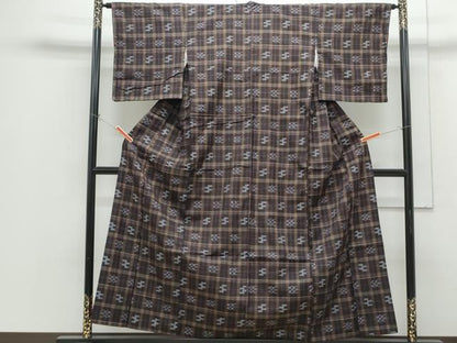 平和屋着物●上質な紬　琉球絣紋様　正絹　逸品　CABI1204th