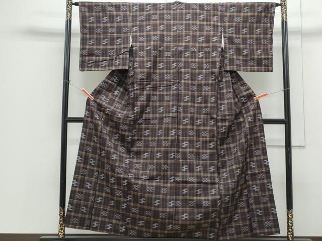 平和屋着物●上質な紬　琉球絣紋様　正絹　逸品　CABI1204th