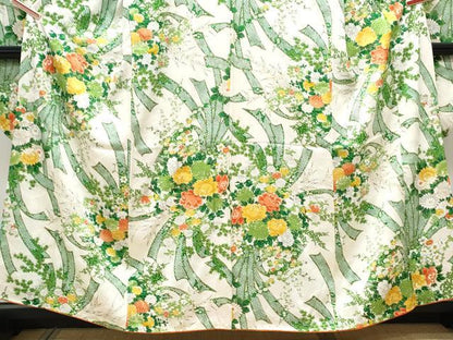 平和屋着物●豪華振袖　花束文　金彩　正絹　逸品　CABI1238th