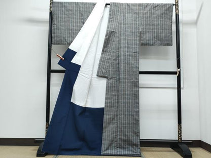 平和屋着物●上質な紬　格子文　正絹　逸品　CABI1257th