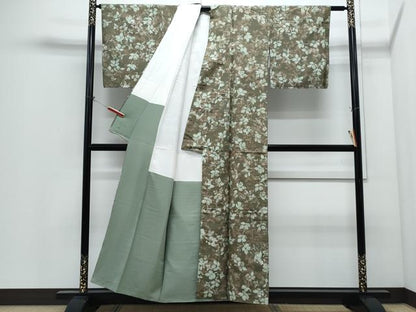 平和屋着物●銀座　志ま亀　紬　ろうけつ染め　舞葉文　たとう紙付き　正絹　逸品　CABI1261th