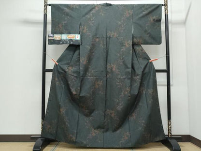平和屋着物●本場大島紬　泥染め　草葉文　伊千夫作　証紙付き　正絹　逸品　CABI1296th