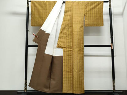 平和屋着物●本場黄八丈　平織　紬　格子文　証紙付き　正絹　逸品　CABI1299th