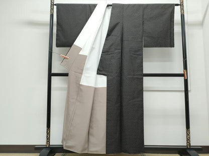 平和屋着物●本場大島紬　吉祥文　奄美絣　川口織物謹製　証紙付き　正絹　逸品　未使用　CABI1301th