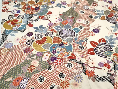 平和屋着物●豪華振袖　駒刺繍　枝花文　金彩　正絹　逸品　CABI1315th