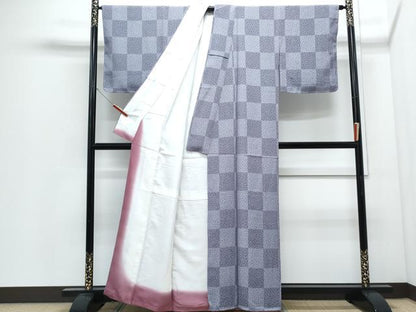 平和屋着物●上質な小紋　市松舞花文　正絹　逸品　CABI1473th
