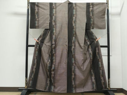 平和屋着物●本場大島紬　9マルキ　短冊重ね花文　やまと誂製　正絹　逸品　CABI1525th