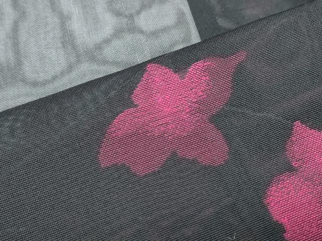 平和屋着物＊夏物　小紋　紗　草花文　黒地　正絹　逸品　CABI1577th